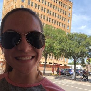 Meet your Posher, Amber